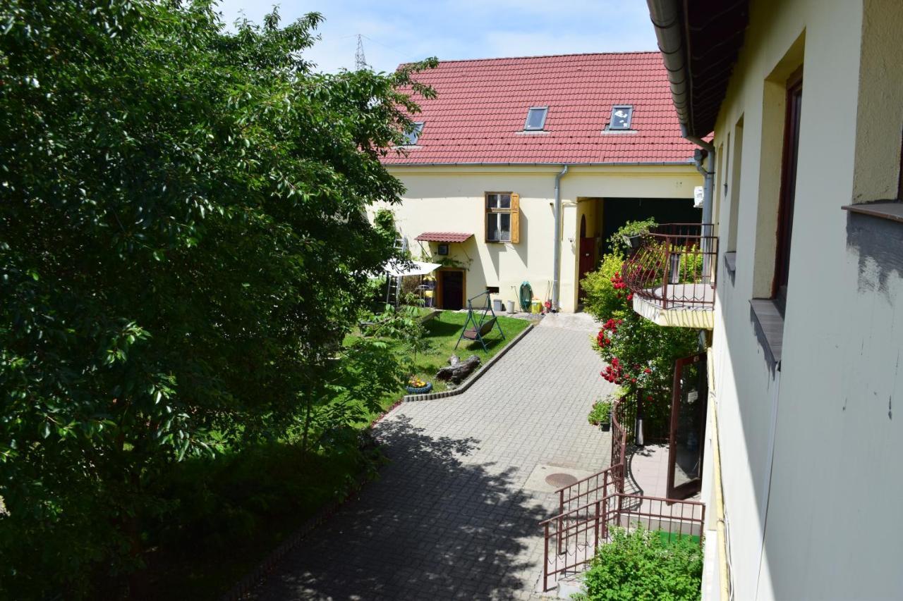 Pension Greenhouse Sibiu Eksteriør bilde