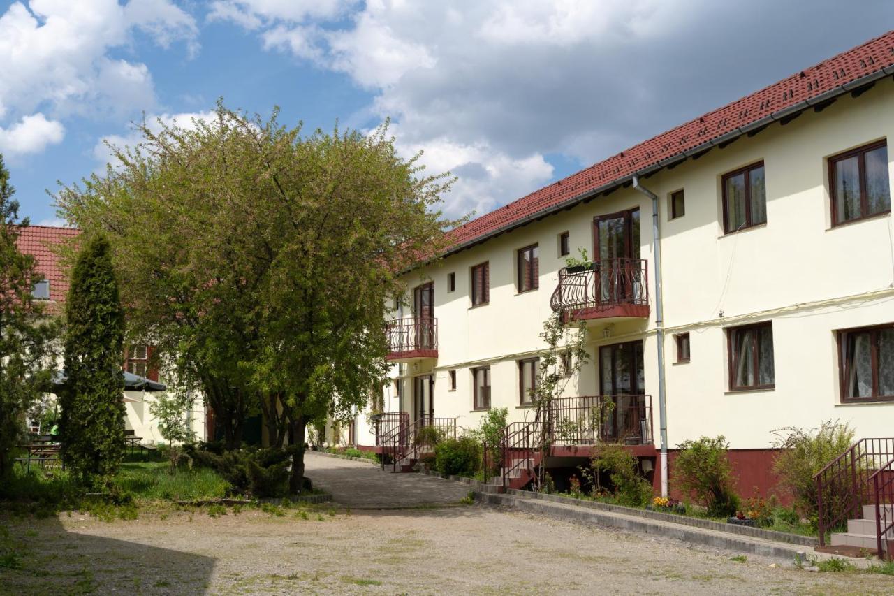 Pension Greenhouse Sibiu Eksteriør bilde